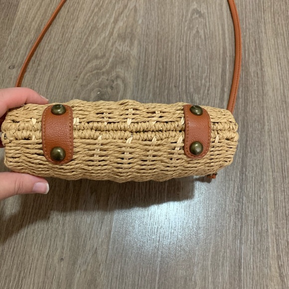 Mini basket woven purse - Picture 3 of 6
